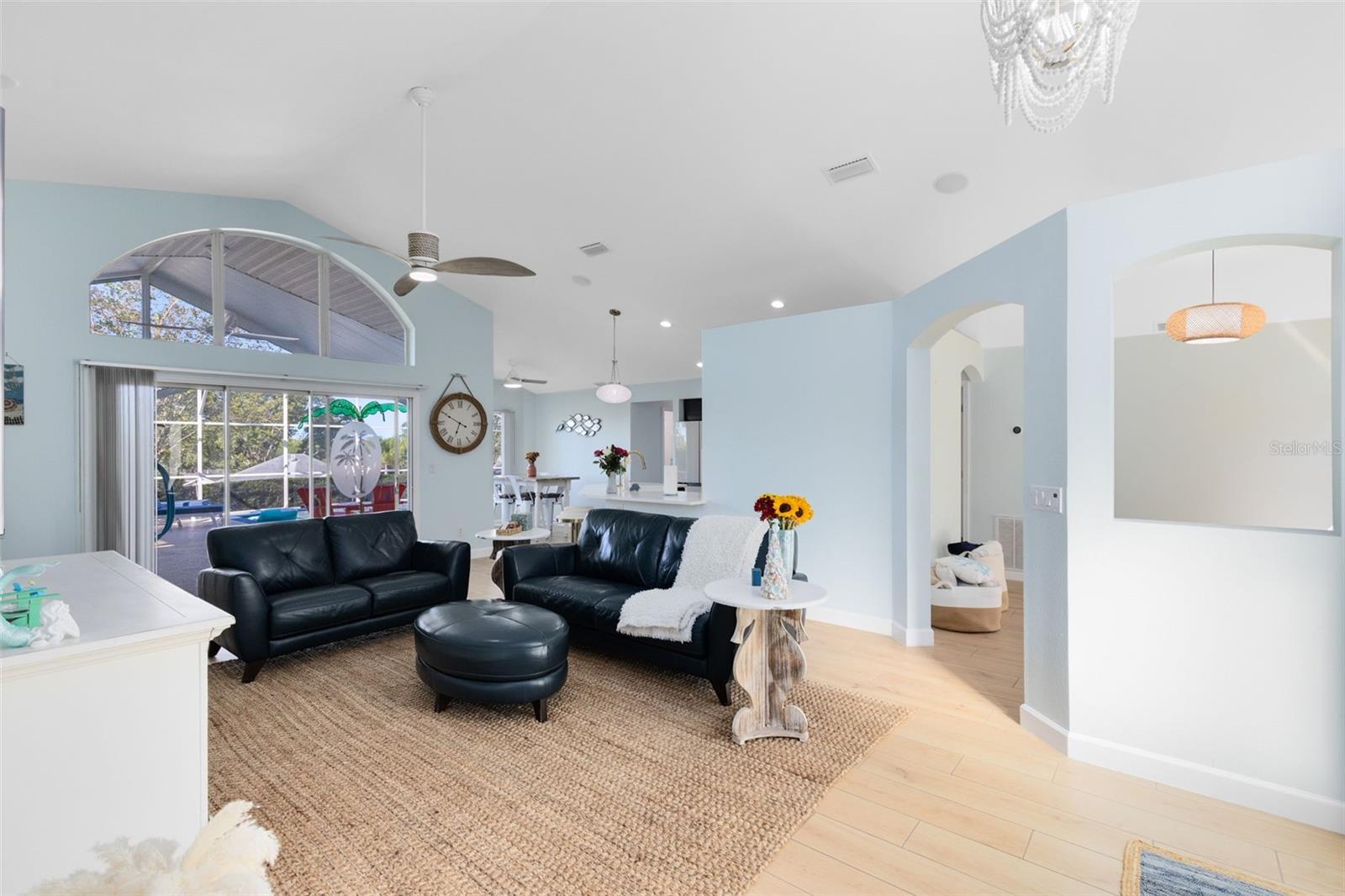 HILLCREST HOMES LAKE DAVENPORT PH 01 - Residential