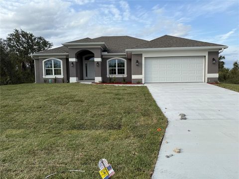 A home in PORT CHARLOTTE