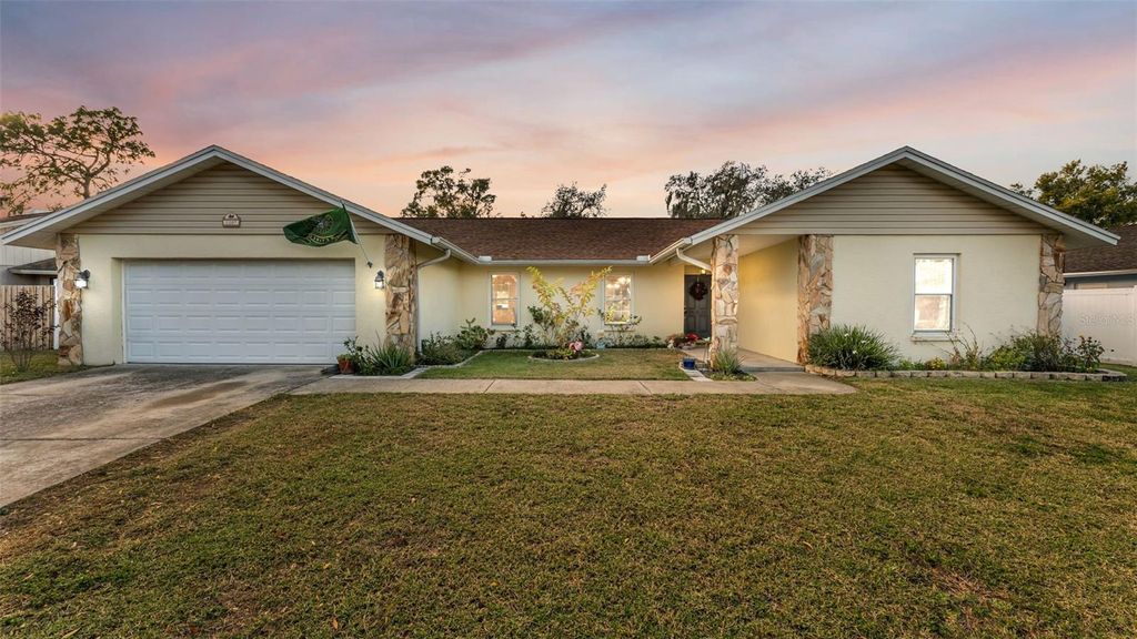 Photo of 2207 Gatewood Street, Plant City, FL 33563 (MLS # L4958095)