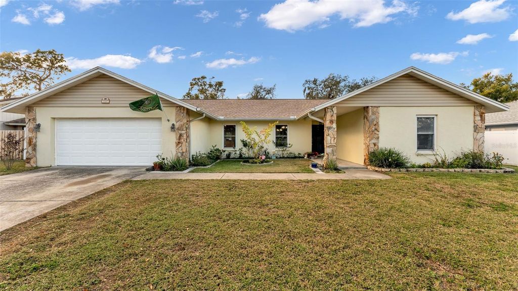 Photo of 2207 Gatewood Street, Plant City, FL 33563 (MLS # L4958095)