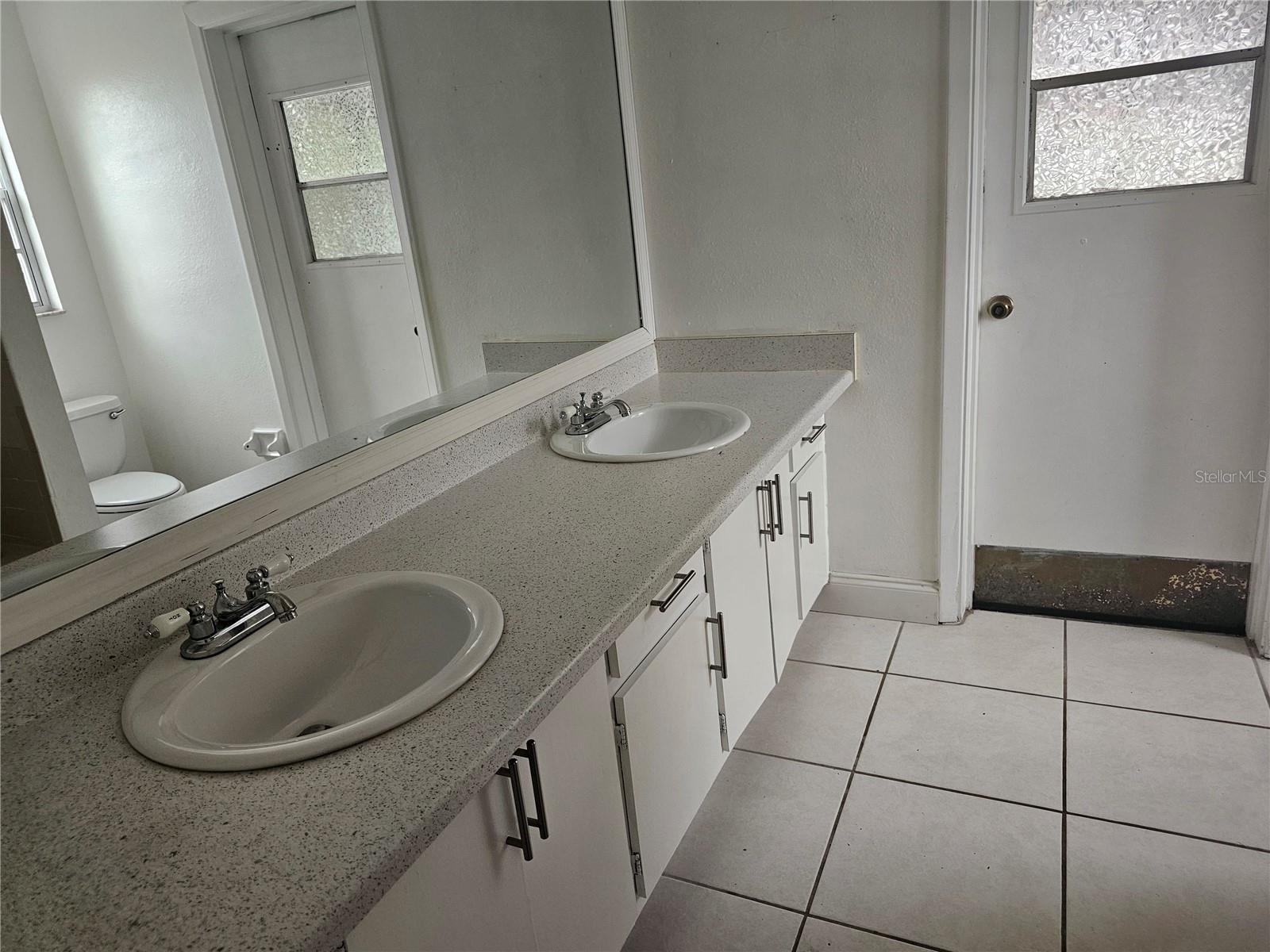 WINSOR MANOR 1ST ADD - Residential