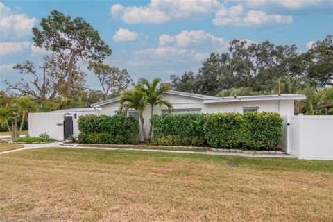 Photo of 4402 W San Miguel St, Tampa, FL 33629 (MLS # TB8478768)