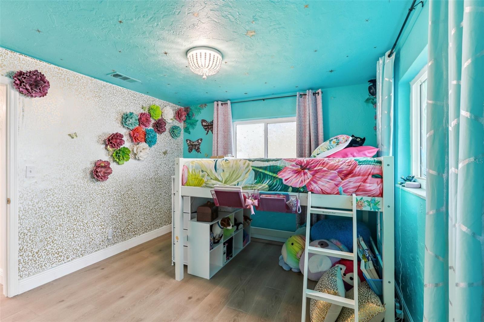 PASADENA ISLE - Residential