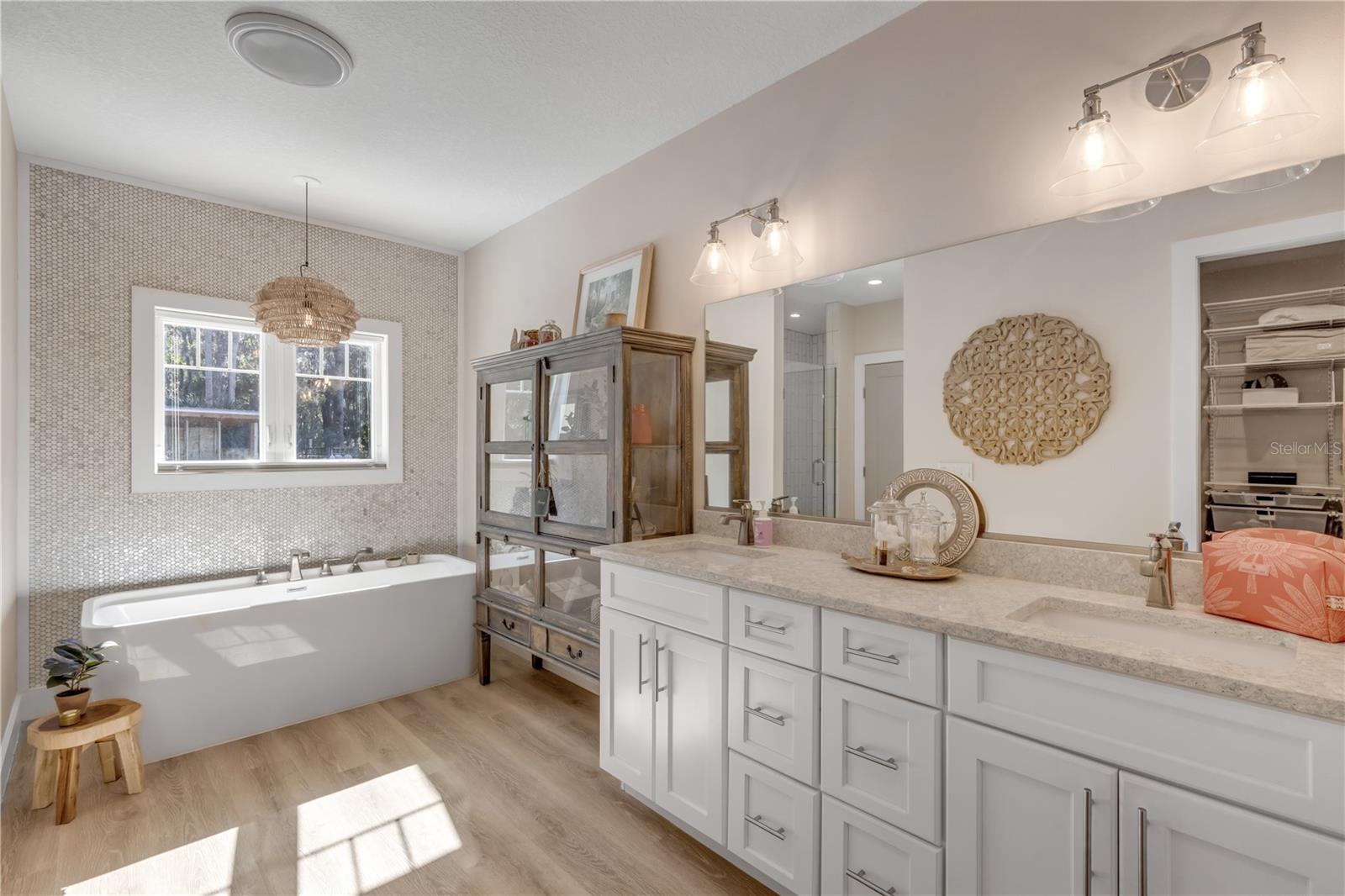 PEARL LAKE ESTATES 1 - Residential