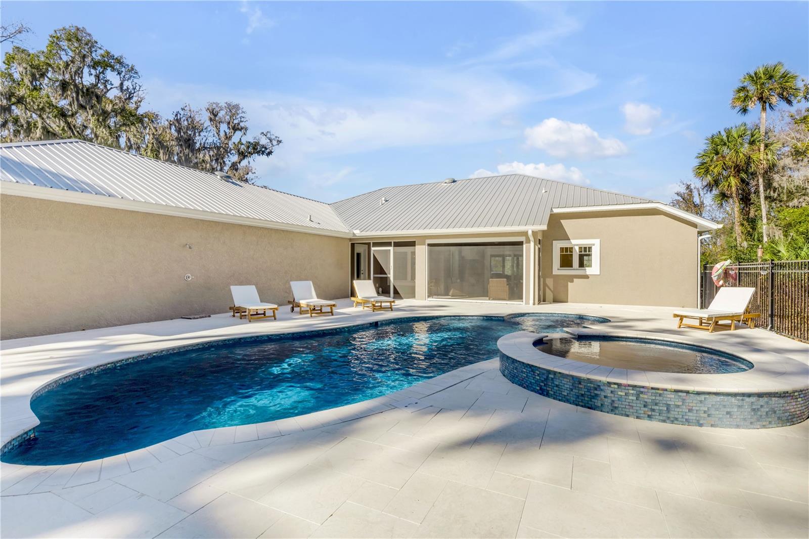 2760 PEARL LAKE TRAIL