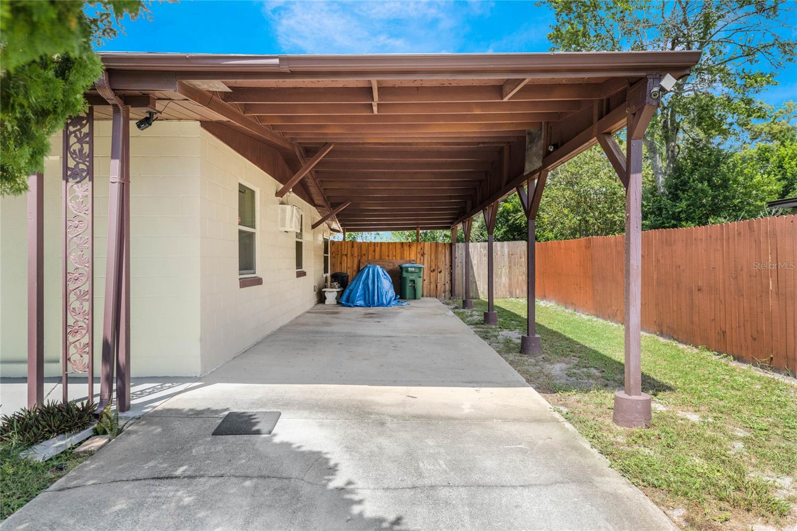 DELTONA LAKES UNIT 24 - Residential