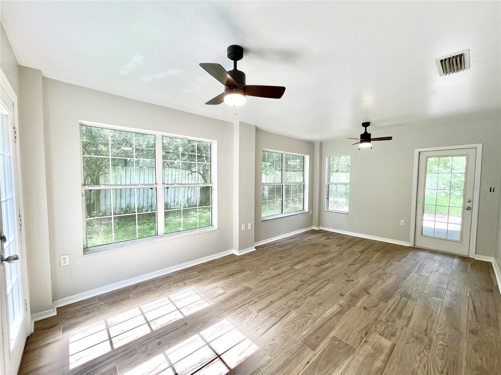 CENTRAL PARK - Residential Lease