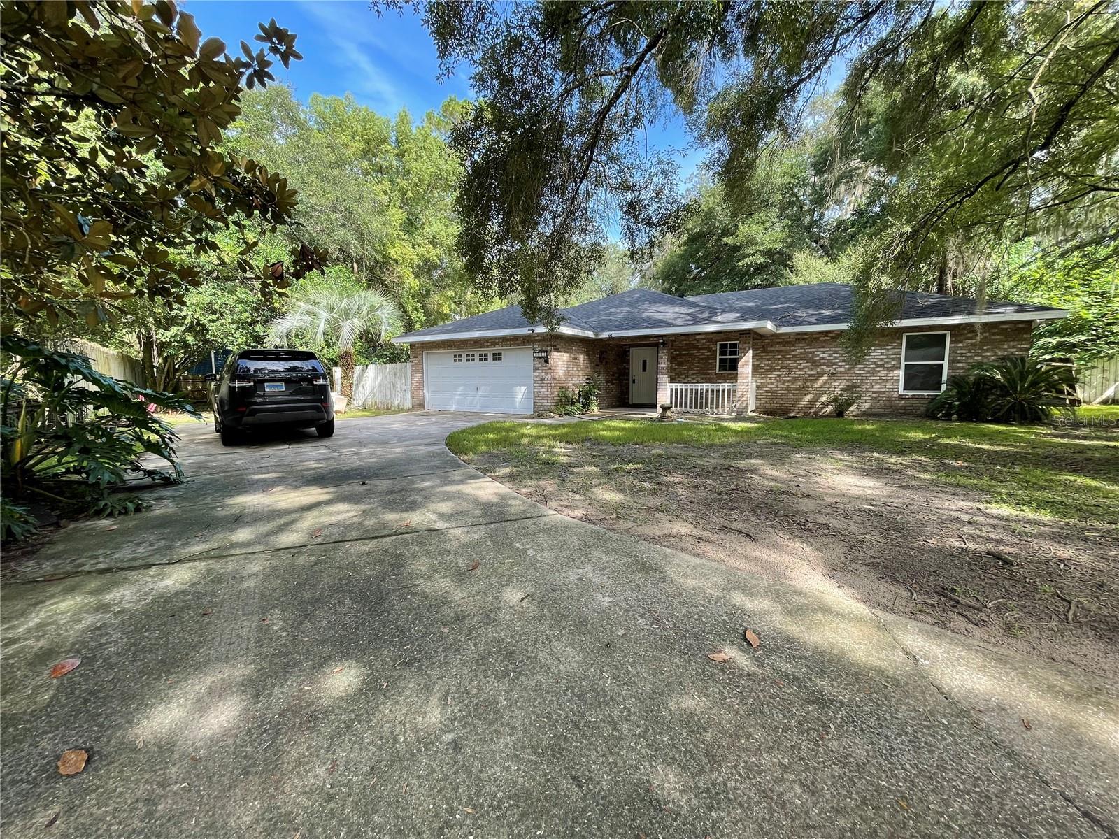 CENTRAL PARK - Residential Lease