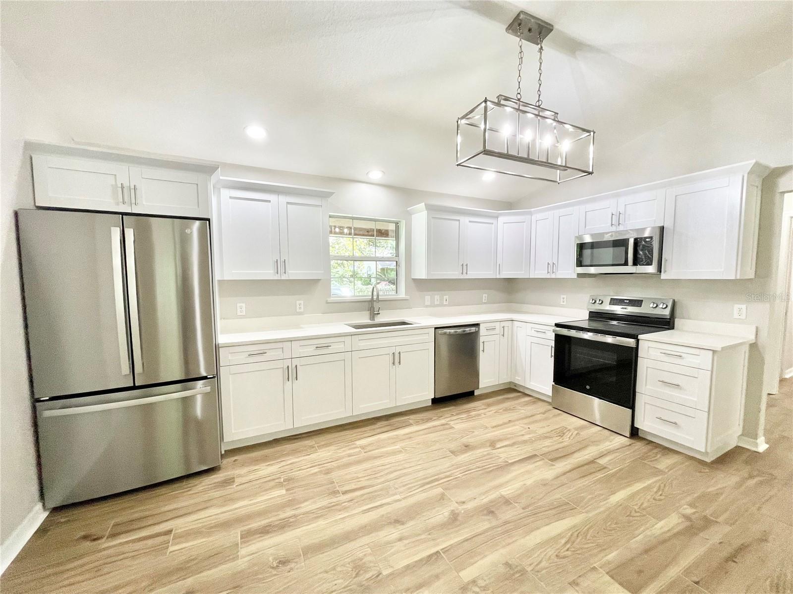 CENTRAL PARK - Residential Lease