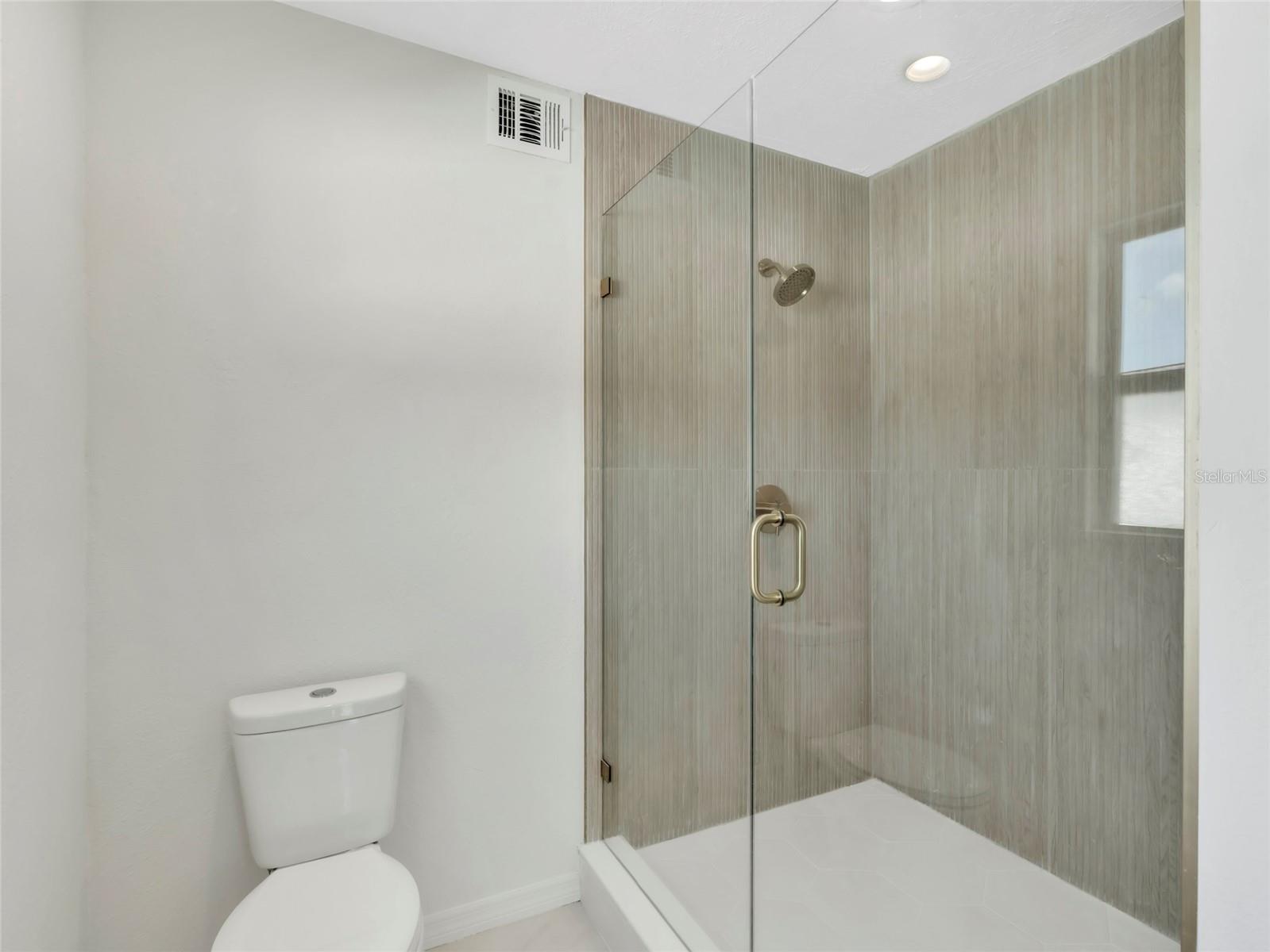 SHORE ACRES BUTTERFLY LAKE REP - Residential Lease