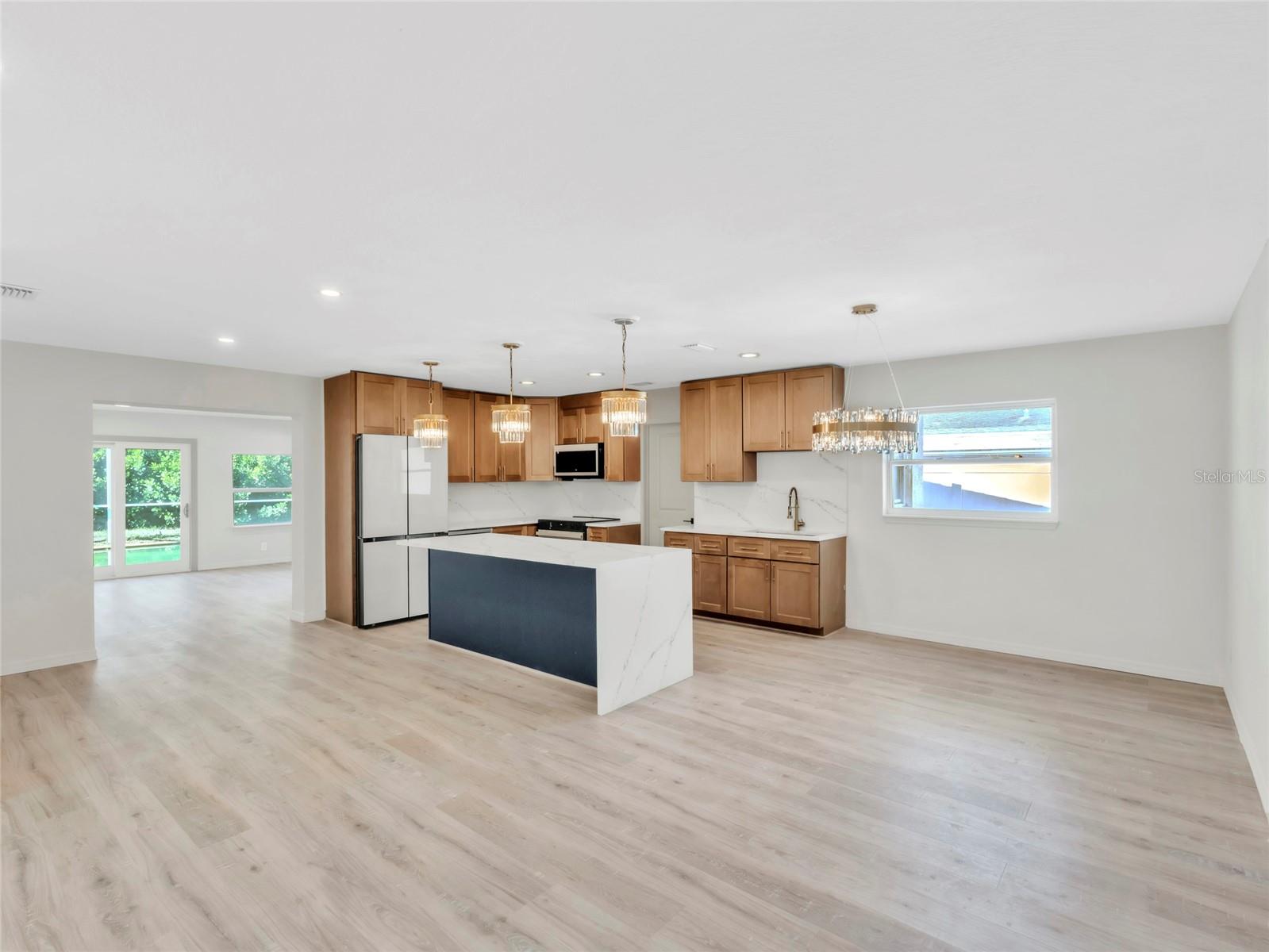 SHORE ACRES BUTTERFLY LAKE REP - Residential Lease