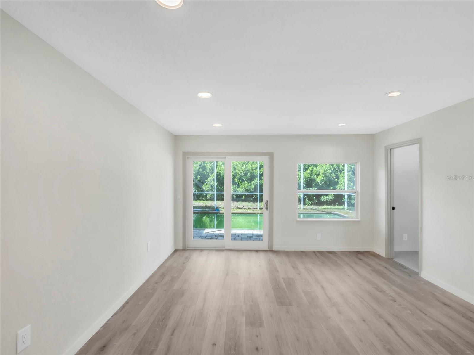 SHORE ACRES BUTTERFLY LAKE REP - Residential Lease