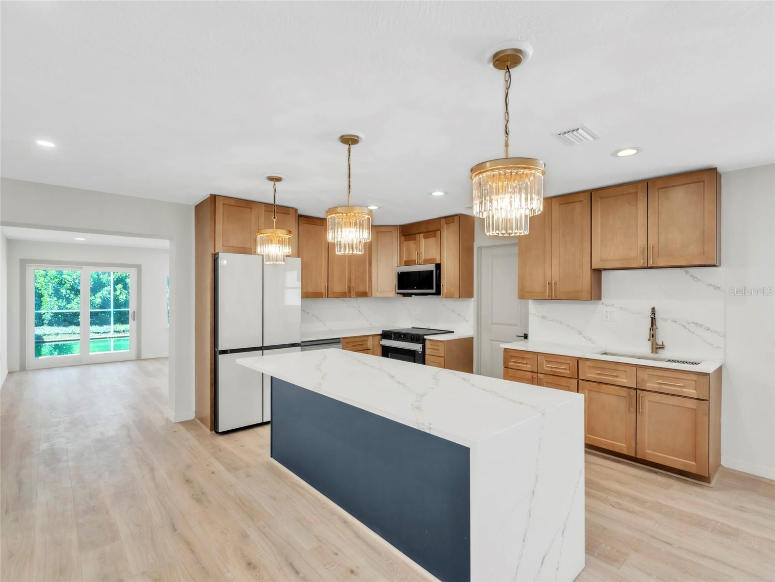 SHORE ACRES BUTTERFLY LAKE REP - Residential Lease