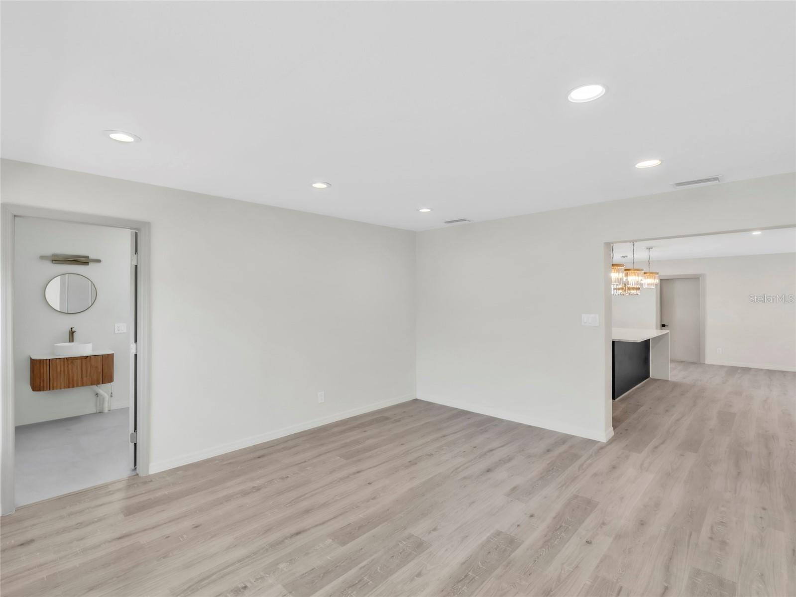 SHORE ACRES BUTTERFLY LAKE REP - Residential Lease