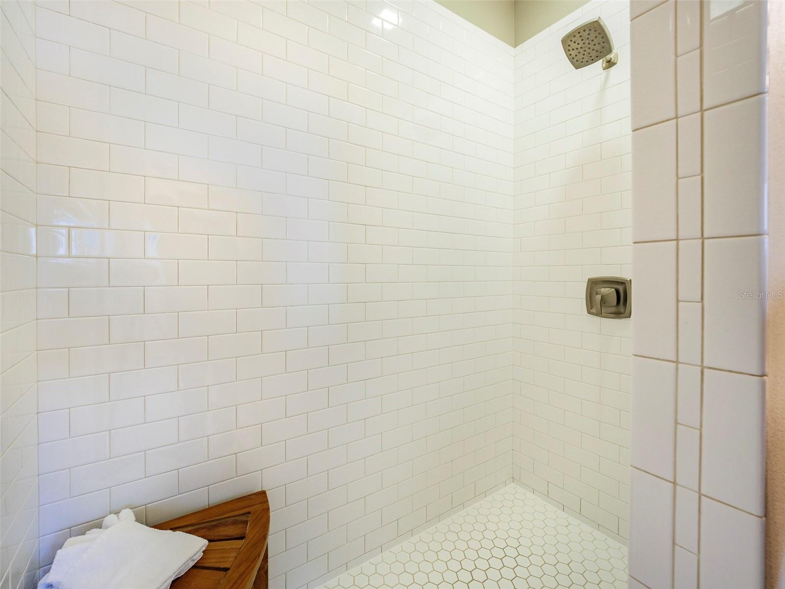 ANNA MARIA BEACH - Residential