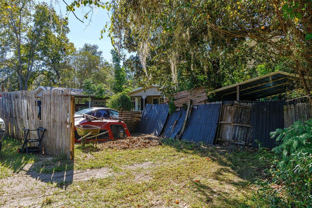 Photo of 9130 SE 197th Avenue, Ocklawaha, FL 32179 (MLS # O6359861)