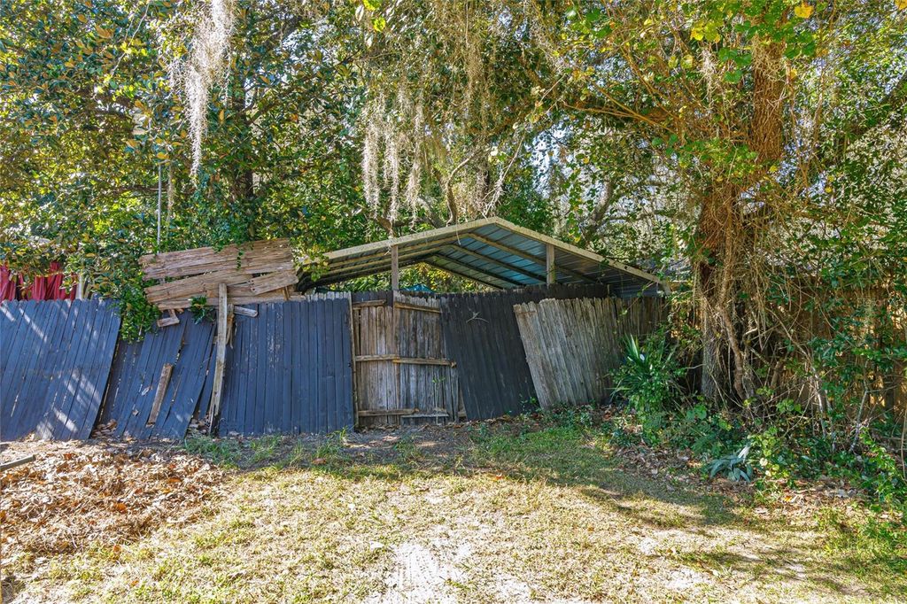 Photo of 9130 SE 197th Avenue, Ocklawaha, FL 32179 (MLS # O6359861)