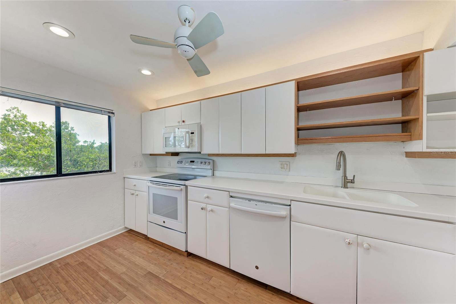 PELICAN COVE VII - Residential