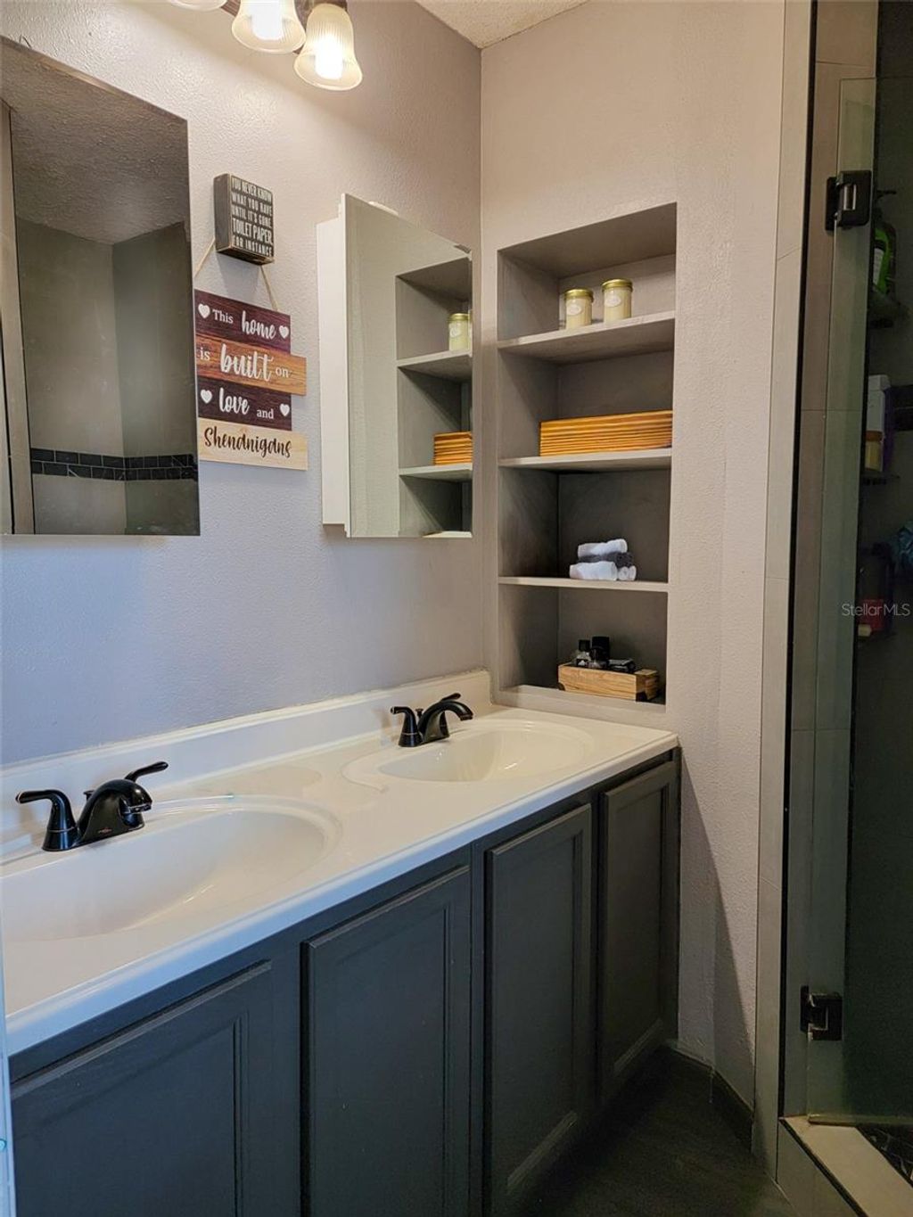 Photo of 2935 Forest Circle, Seffner, FL 33584 (MLS # TB8492094)