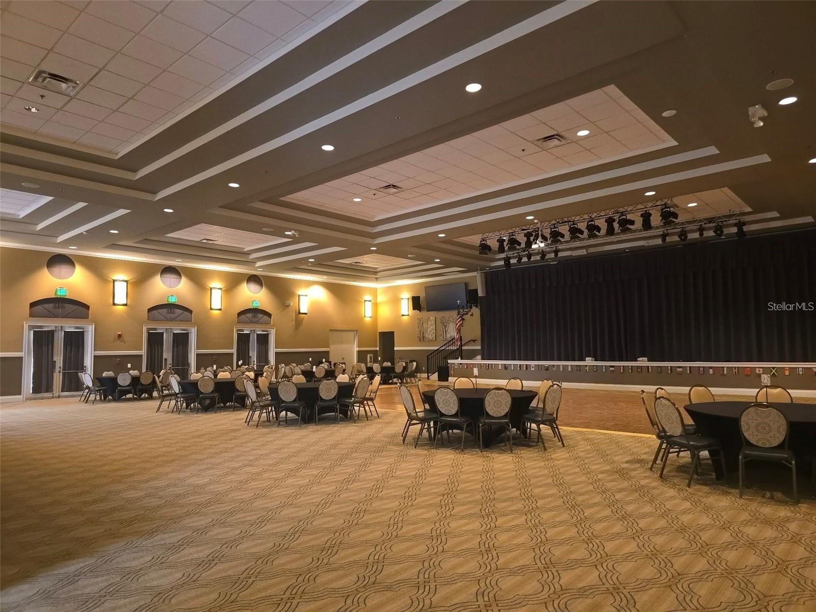 CASCADES/GROVELAND PH 2 - Residential