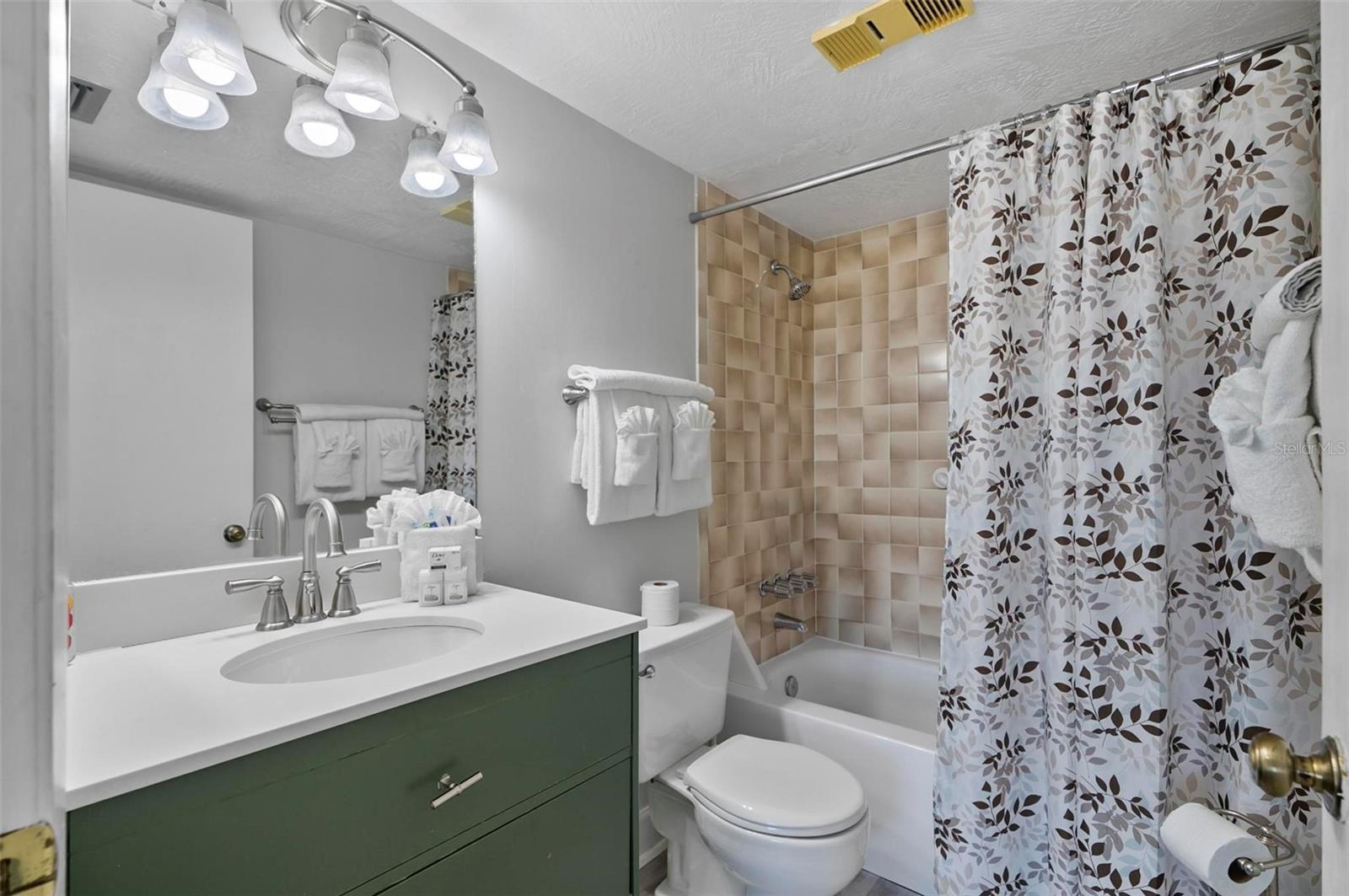 OCEAN VIEW MANOR CONDO - Residential