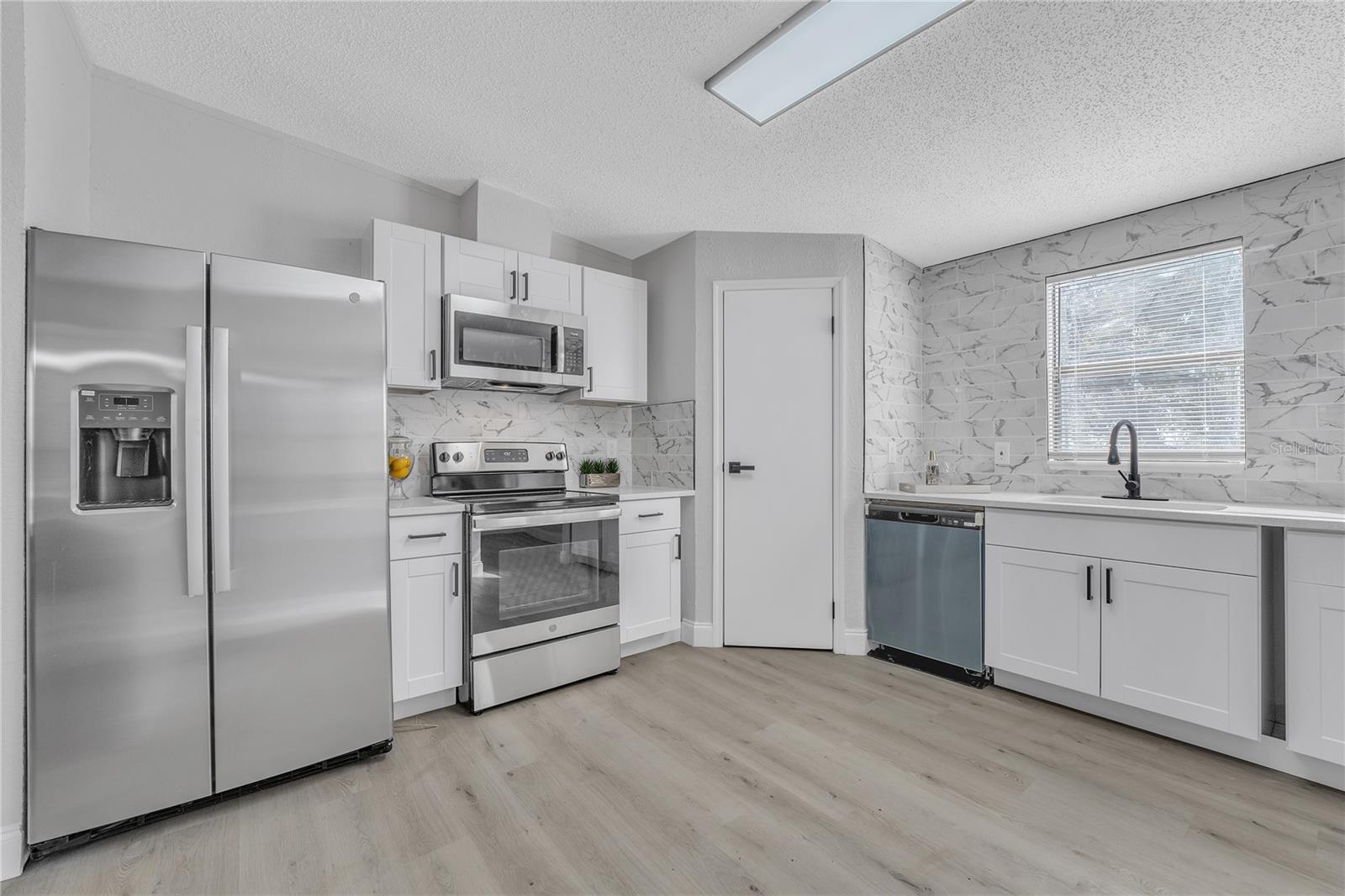 STARR LAKE DEV CO SUB - Residential