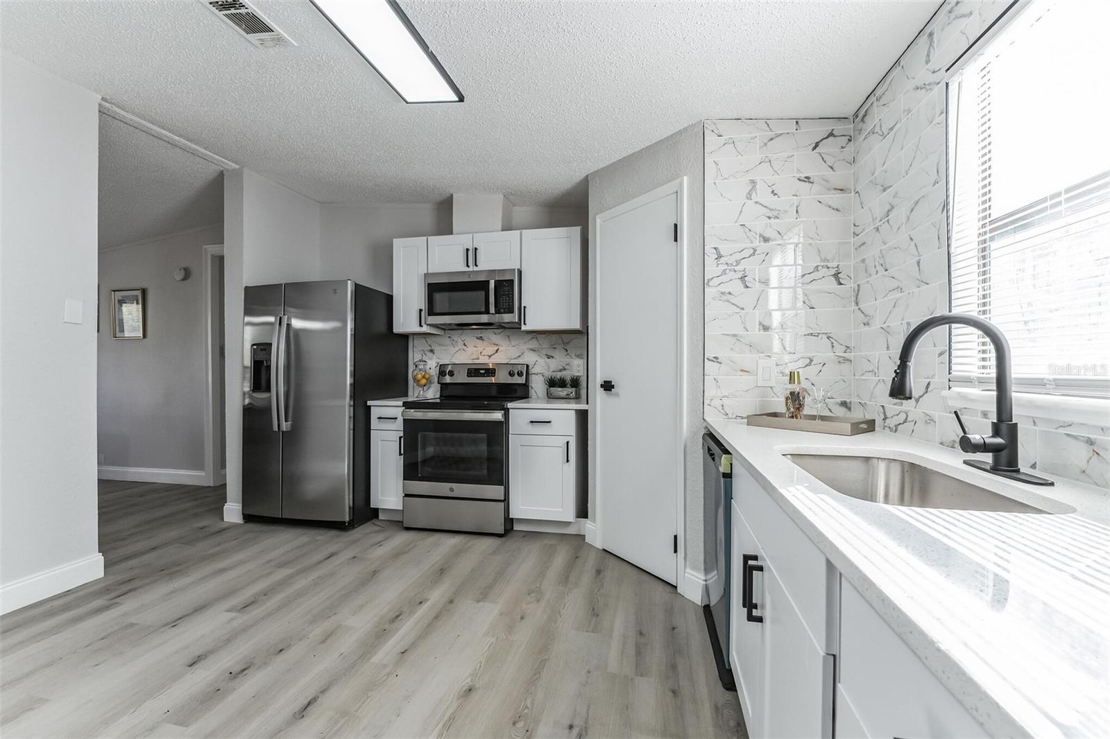 STARR LAKE DEV CO SUB - Residential