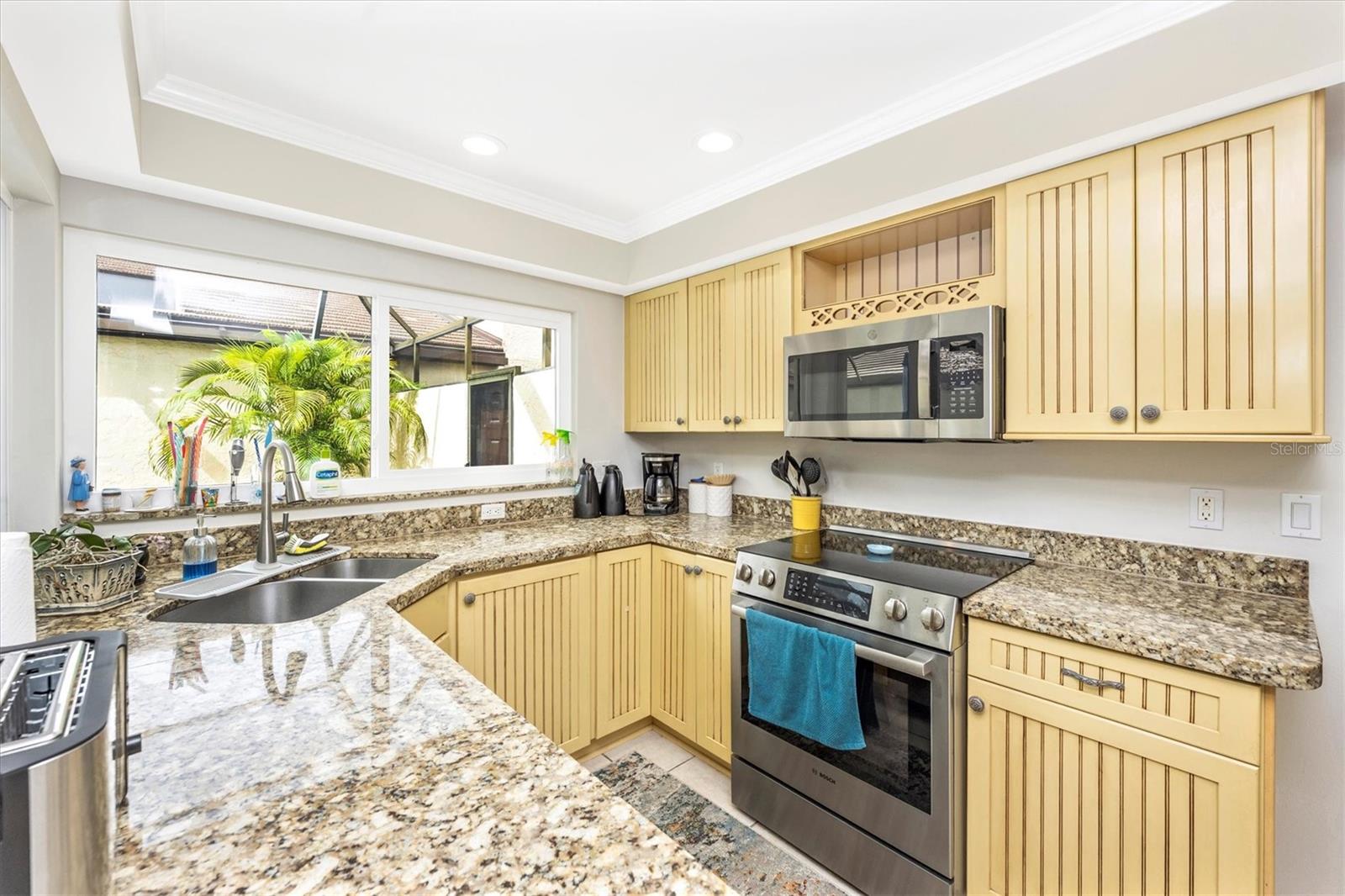 GLEN OAKS MANOR HOMES PH 2 - Residential Lease