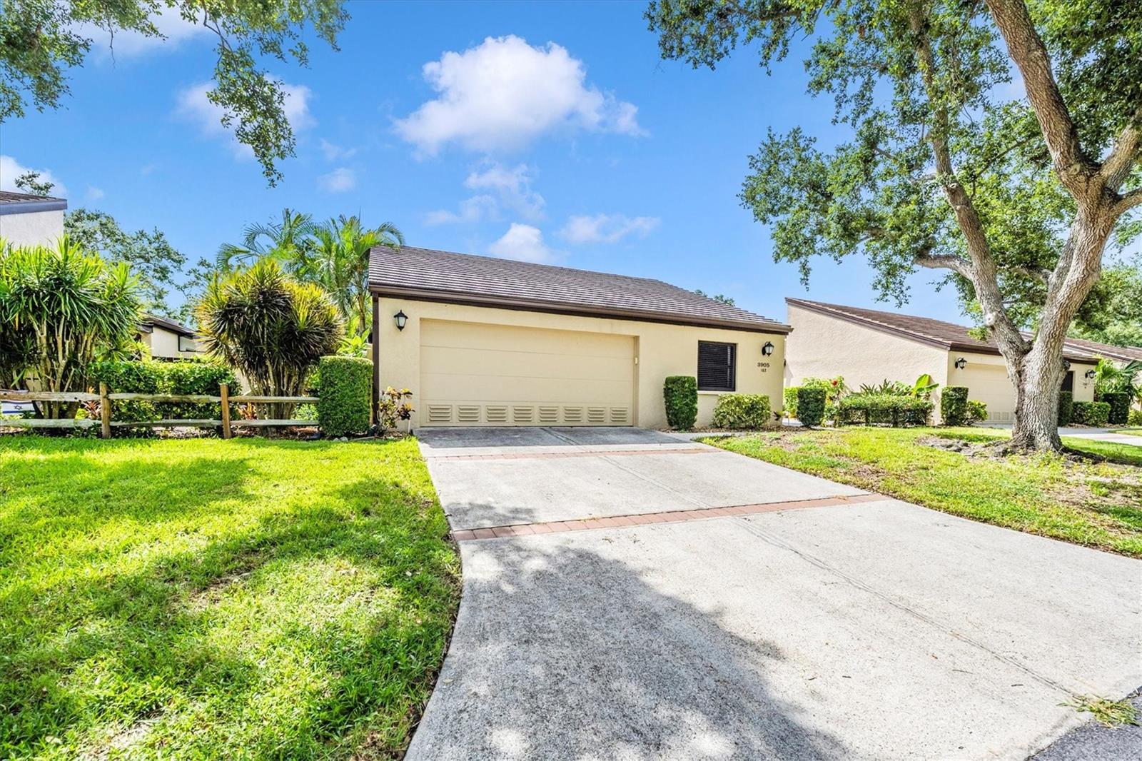 GLEN OAKS MANOR HOMES PH 2 - Residential Lease