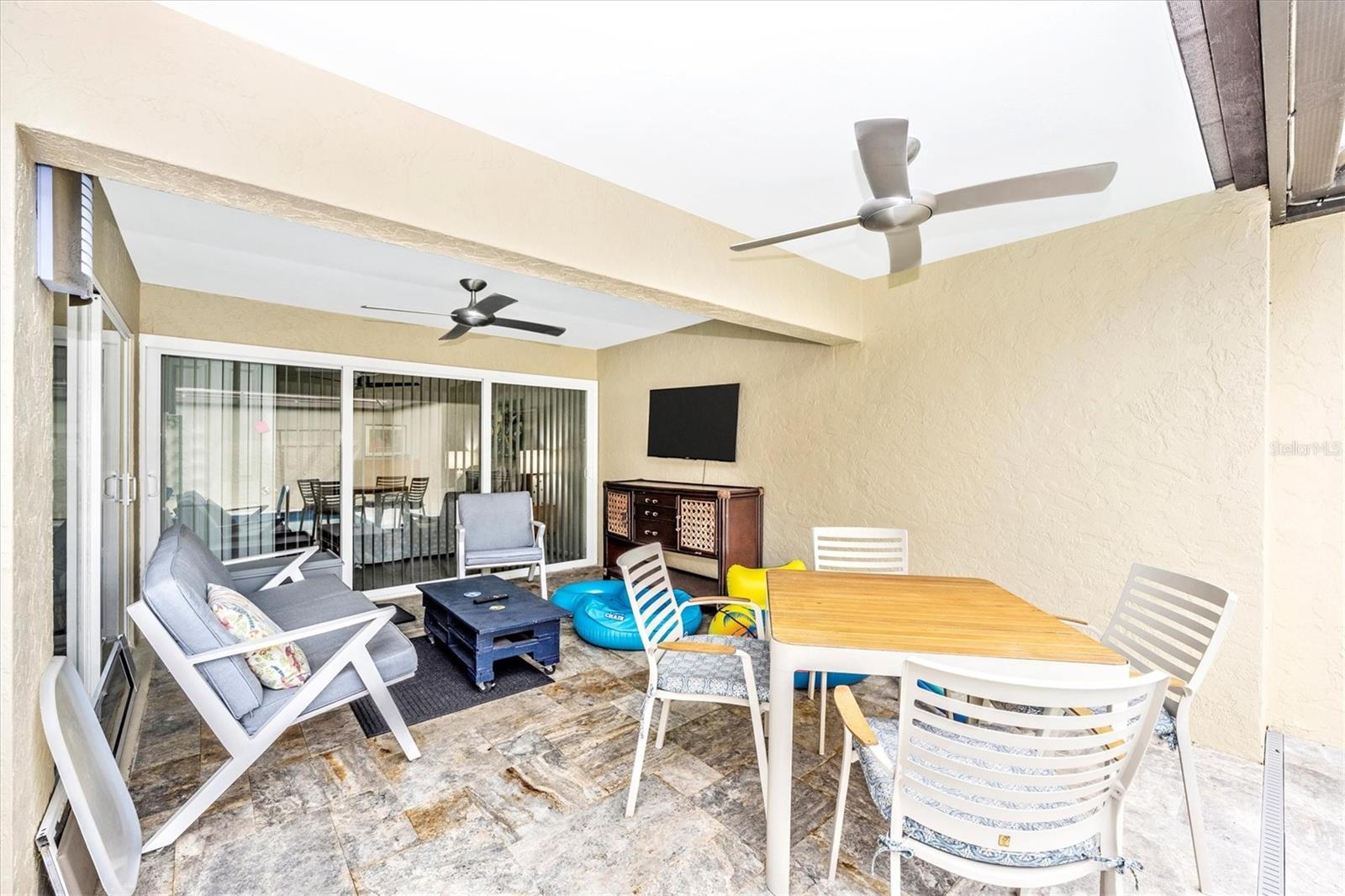 GLEN OAKS MANOR HOMES PH 2 - Residential Lease
