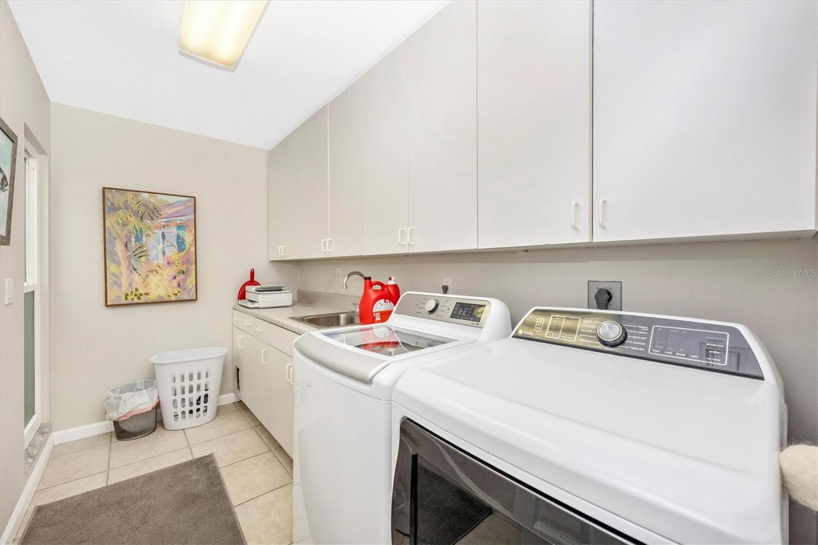GLEN OAKS MANOR HOMES PH 2 - Residential Lease