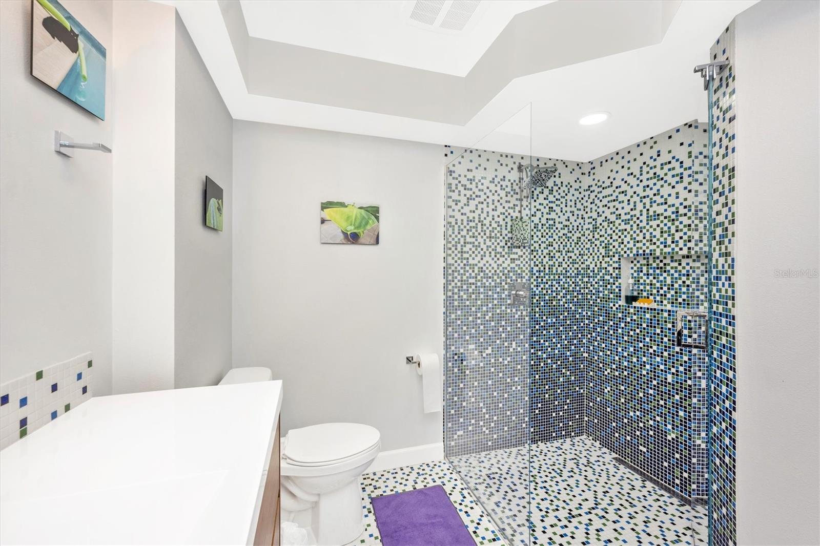 GLEN OAKS MANOR HOMES PH 2 - Residential Lease