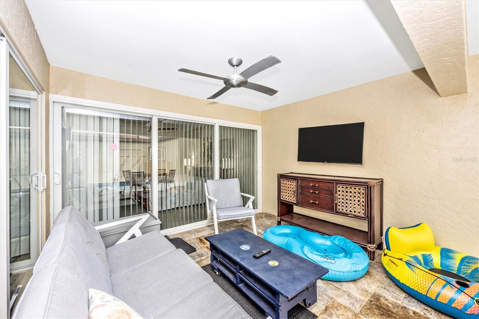 GLEN OAKS MANOR HOMES PH 2 - Residential Lease