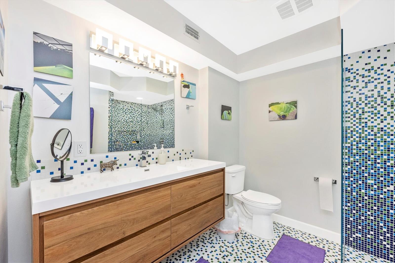 GLEN OAKS MANOR HOMES PH 2 - Residential Lease