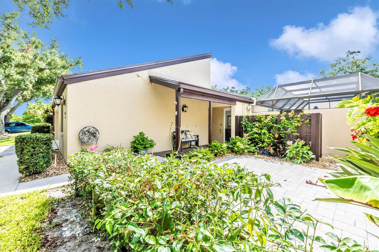 GLEN OAKS MANOR HOMES PH 2 - Residential Lease
