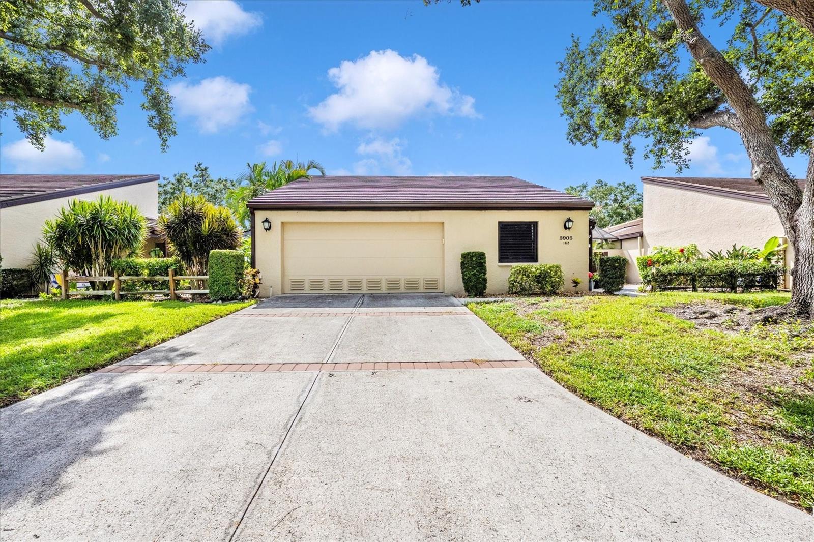 SEASONAL RENTAL (JAN, FEB, MARCH, 2026) – 3905 Glen Oaks Manor Dr, Sarasota, FL 34232
Welcome to your private oasis in the heart of Sarasota! This beautifully furnished villa is nestled within the peaceful and highly desirable Glen Oaks Manor community. This beautifully updated 2 bed, 2 bath villa offers approximately 1,630 sq ft of single-story living with all the comforts of home—just bring your suitcase!
The light-filled interior features a modern, remodeled kitchen with granite countertops and custom cabinetry, updated bathrooms, and a bright atrium that fills the space with natural sunshine. The open layout is perfect for relaxing or entertaining.
Step outside to your private courtyard with a sparkling pool, surrounded by lush landscaping—a true tropical escape right in your backyard.
This fully furnished seasonal rental includes everything you need: stylish living and dining furniture, tasteful décor, kitchenware, and essentials.
Located just off Beneva Road and 12th Street, this peaceful community offers easy access to Sarasota’s finest shopping, dining, medical centers, and Siesta Key beaches.