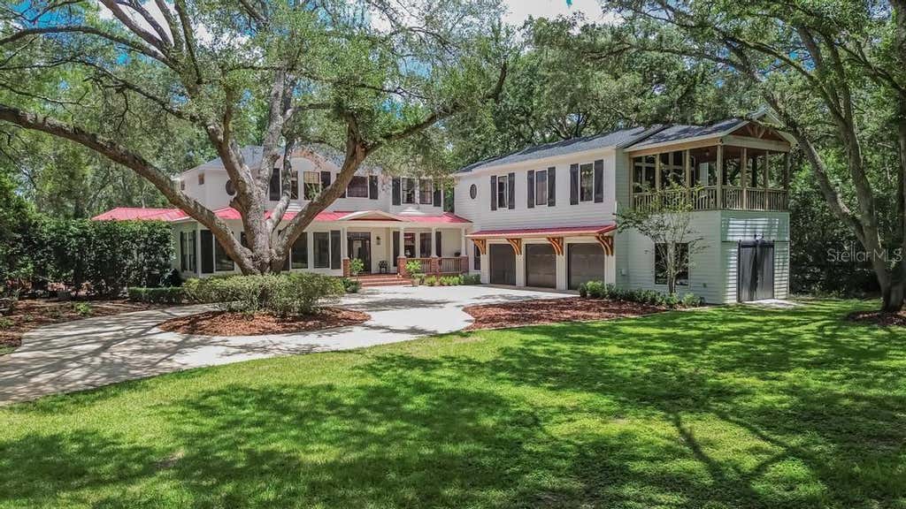 Photo of 16317 Emerald Cove Dr, Lutz, FL 33549 (MLS # TB8532354)