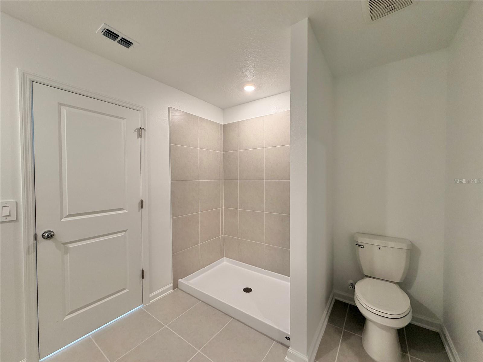 HUNT CLUB GROVES 40S - Residential Lease