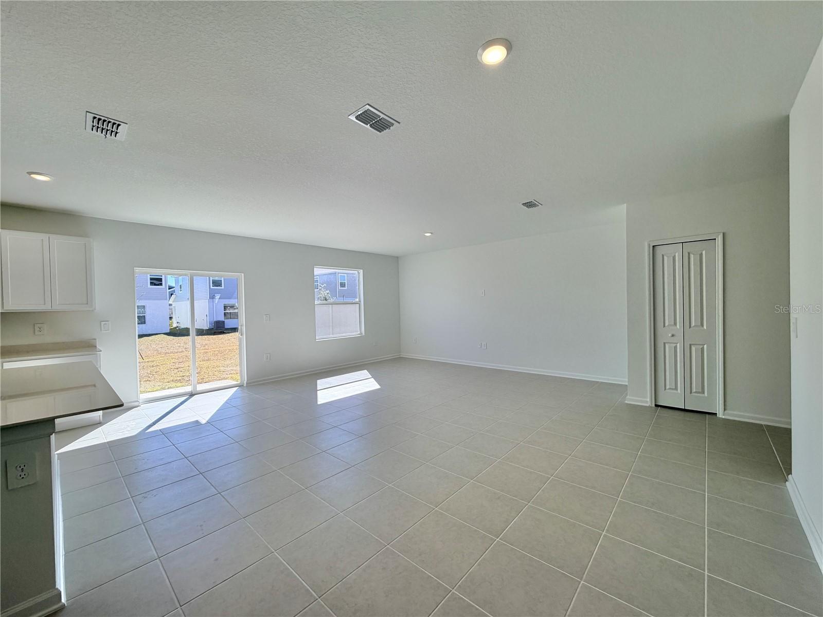 HUNT CLUB GROVES 40S - Residential Lease