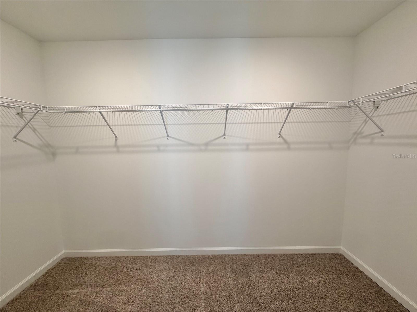 HUNT CLUB GROVES 40S - Residential Lease