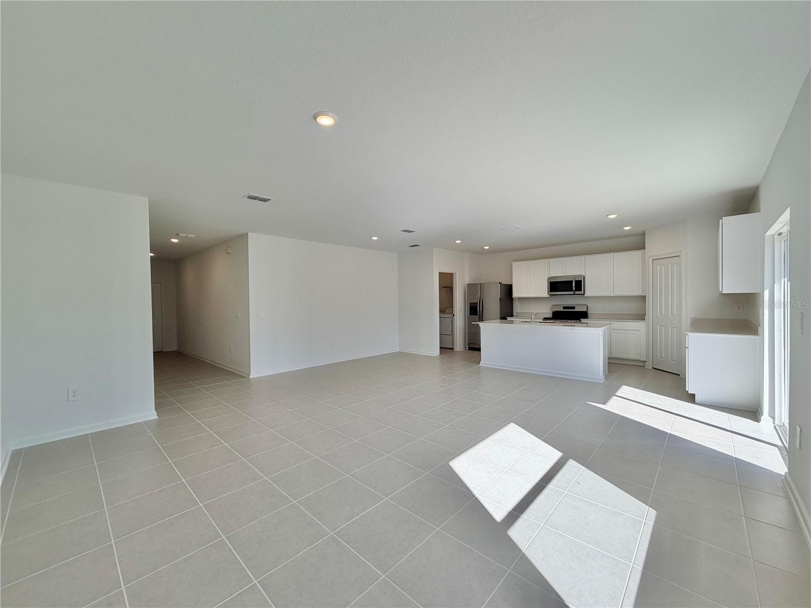 HUNT CLUB GROVES 40S - Residential Lease