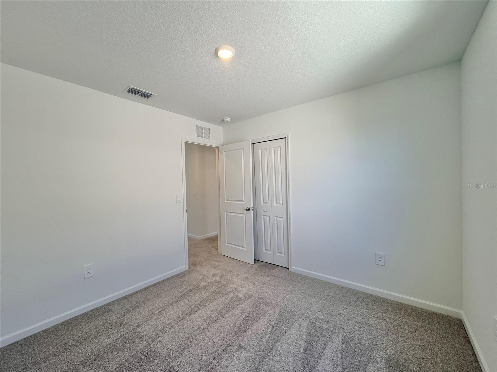 HUNT CLUB GROVES 40S - Residential Lease