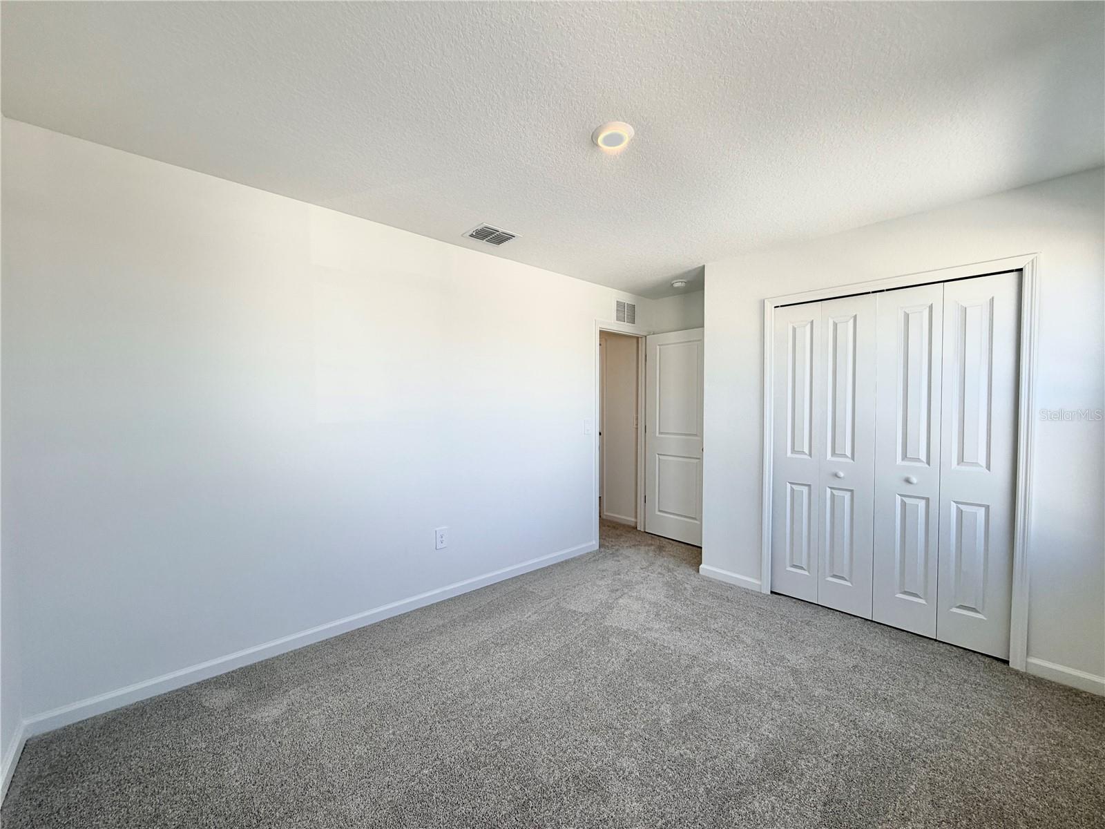 HUNT CLUB GROVES 40S - Residential Lease