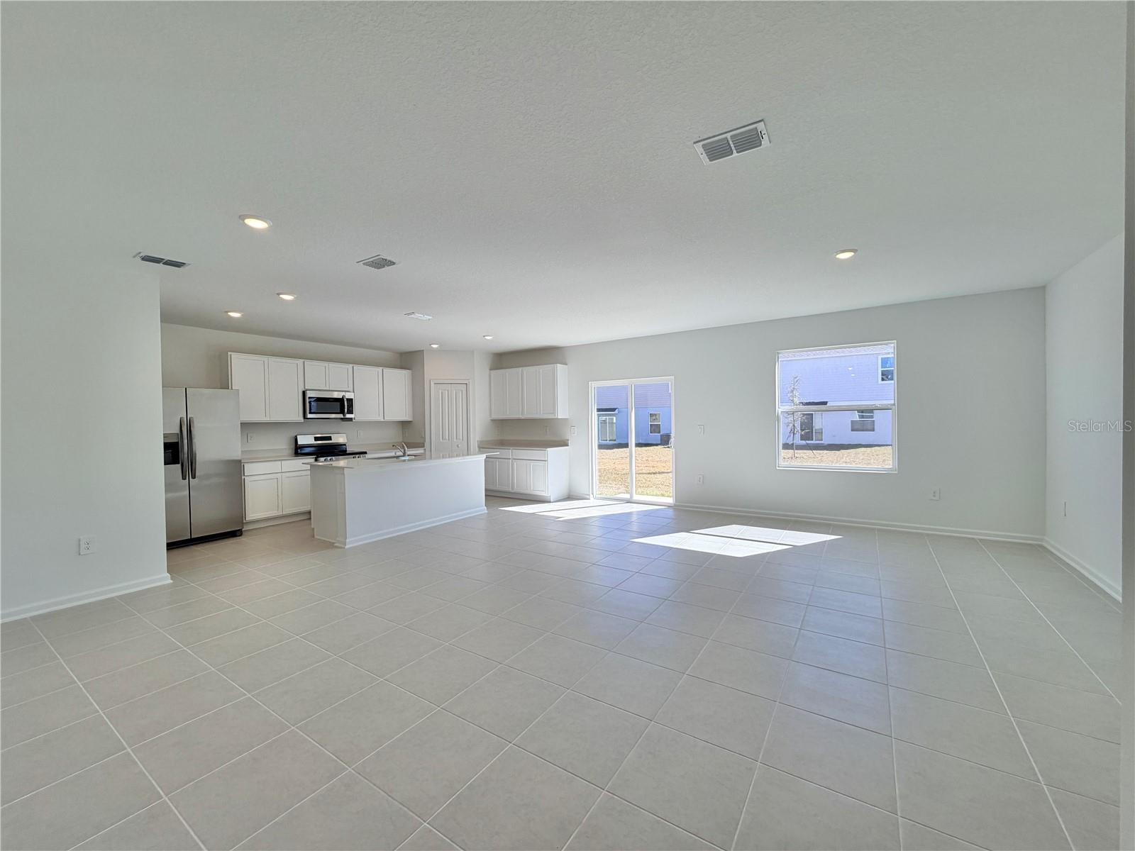 HUNT CLUB GROVES 40S - Residential Lease