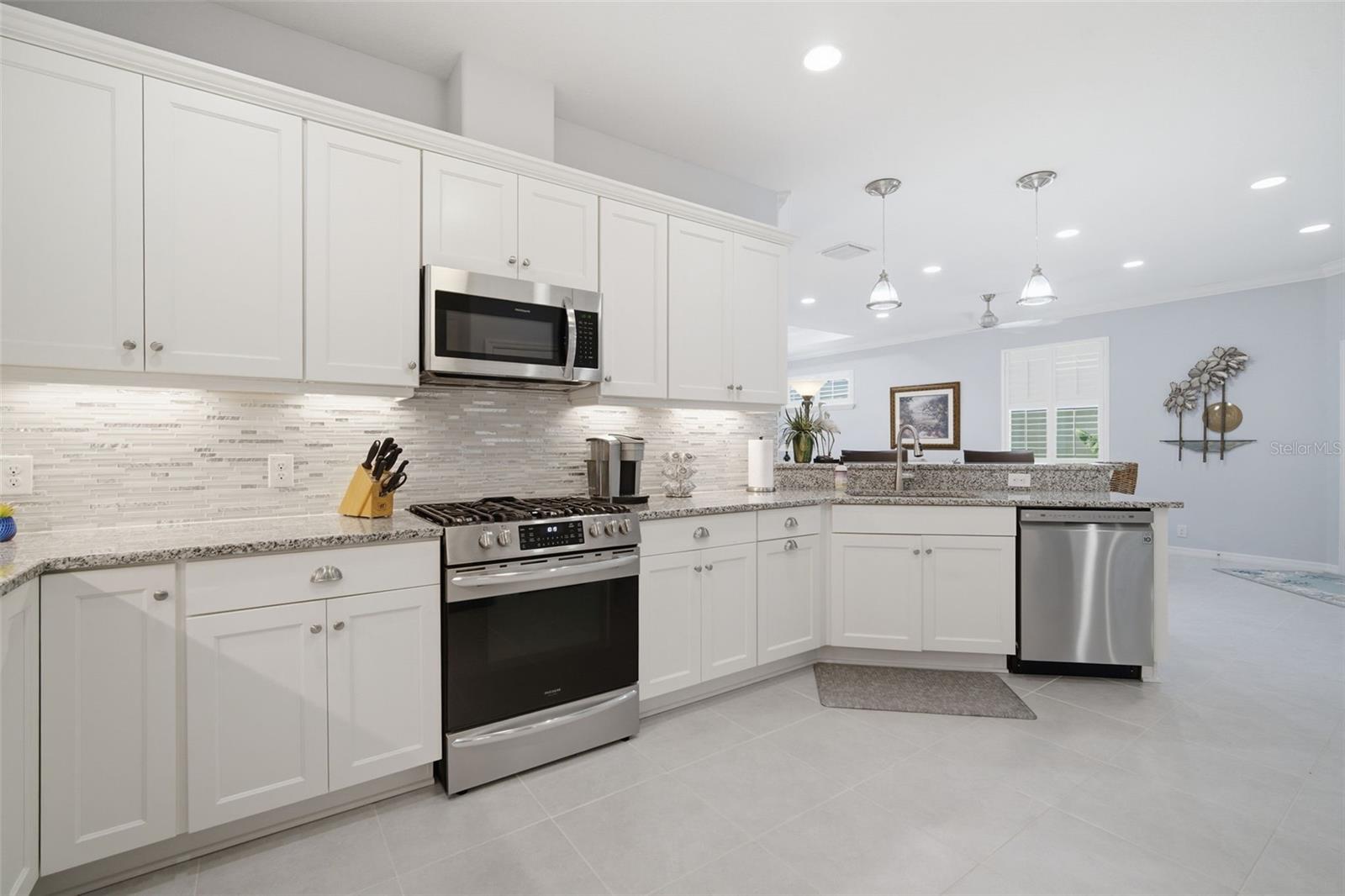 PINE CREST VILLAS - Residential