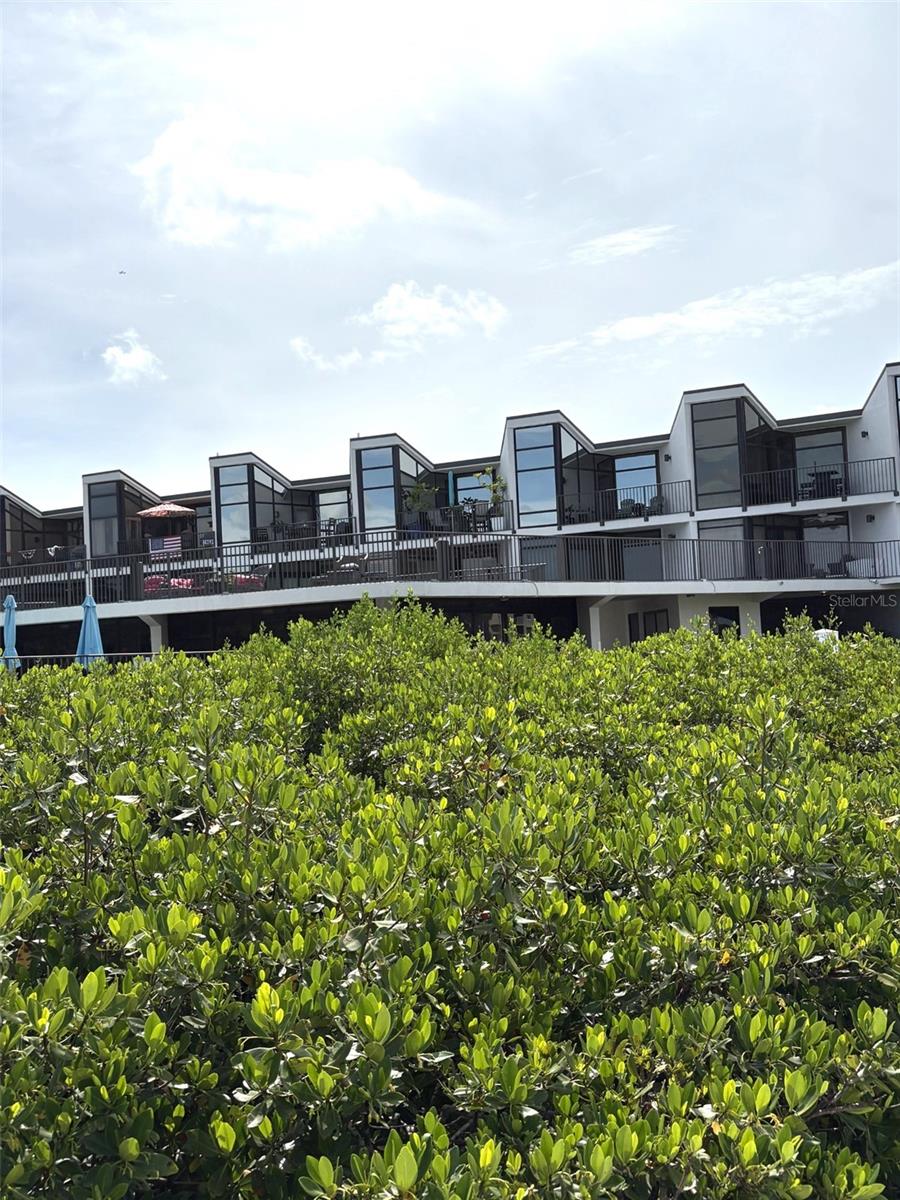 520 S PENINSULA 1d10