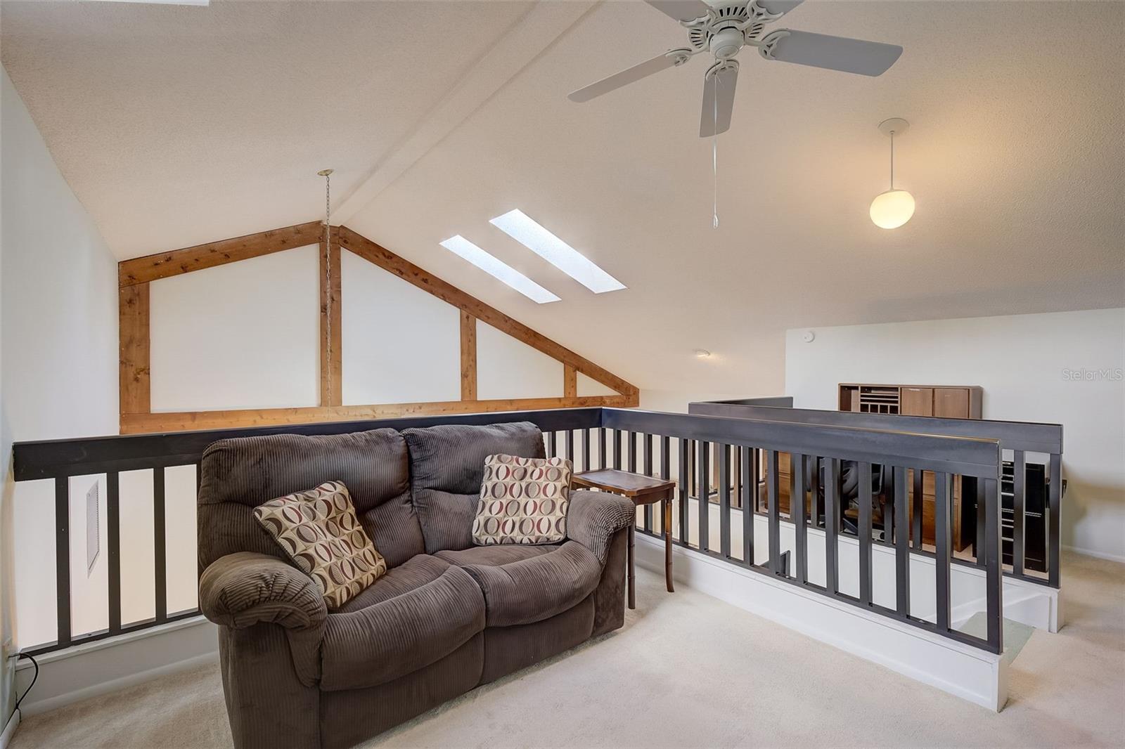 RAINTREE VILLAGE CONDO PH 01 - Residential