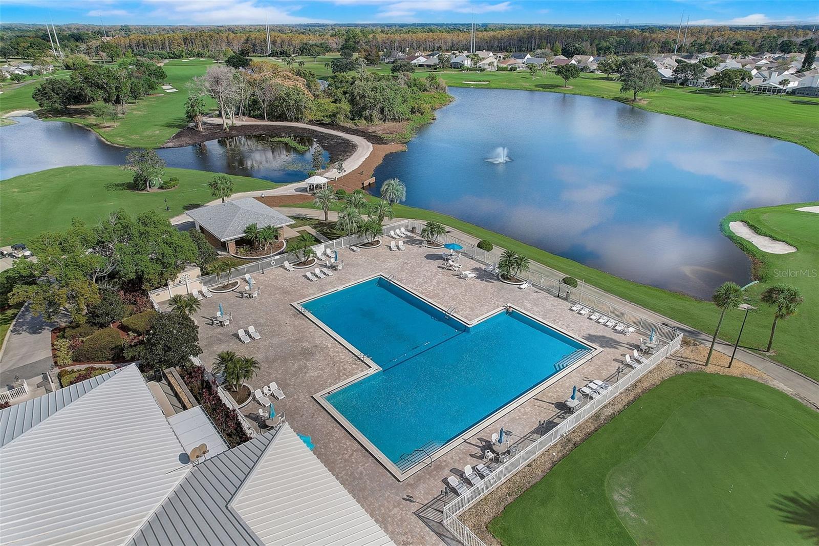 RAINTREE VILLAGE CONDO PH 01 - Residential