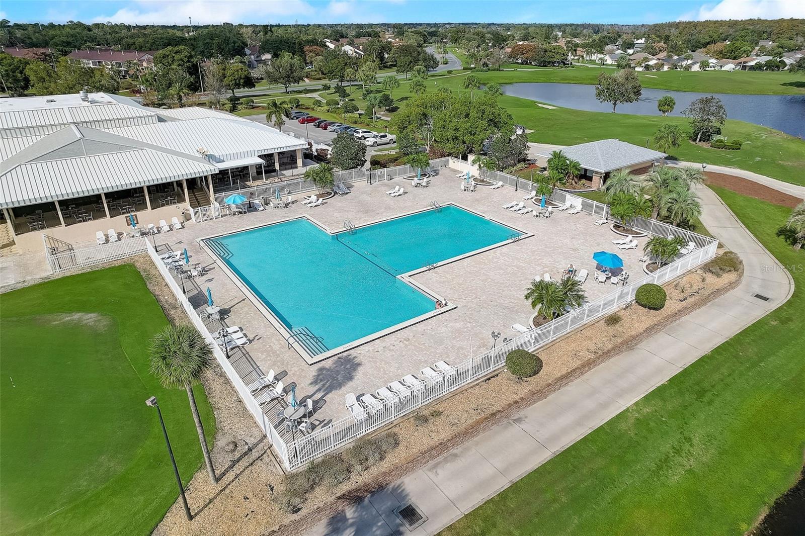 RAINTREE VILLAGE CONDO PH 01 - Residential