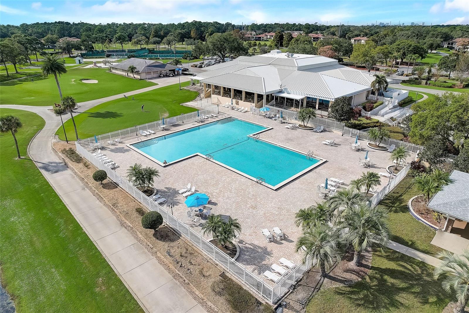 RAINTREE VILLAGE CONDO PH 01 - Residential